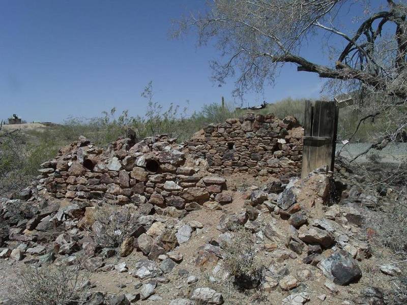In 1863, after Henry Wickenburg discovered the Vulture Mine, Vulture City a small mining town was established in the area. The town once had a population of 5,000 citizens After the mine closed the city was deserted and became a “ghost town”. The min