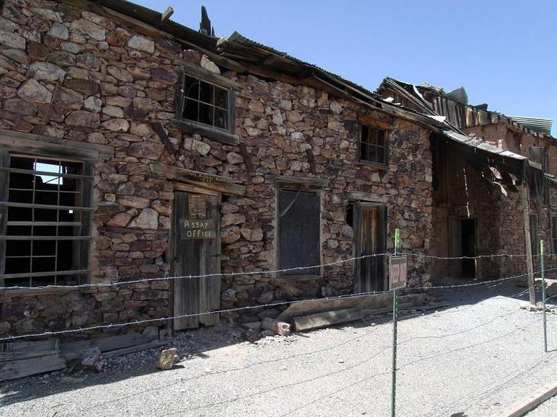 In 1863, after Henry Wickenburg discovered the Vulture Mine, Vulture City a small mining town was established in the area. The town once had a population of 5,000 citizens After the mine closed the city was deserted and became a “ghost town”. The min