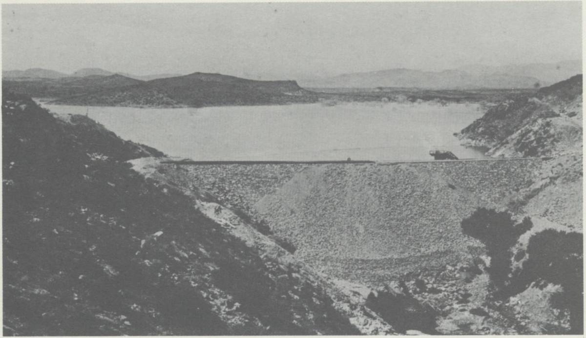Walnut Grove Dam before its collapse